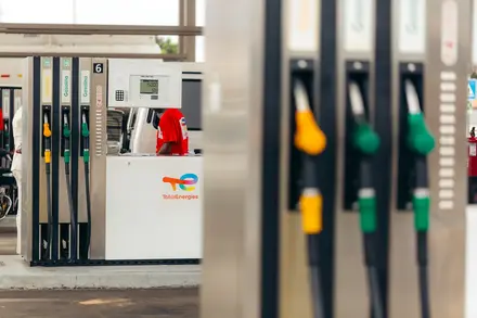Station-service de Capossoca (Luanda, Angola)