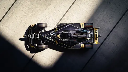 DS E-TENSE FE25 car of Taylor Barnard (race number 77) with gold halo, mirrors and front and rear wings