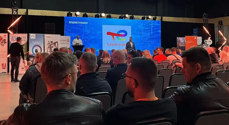 05image_processing20251027-8-e16giy