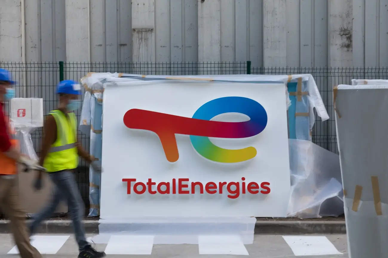 TotalEnergies logo