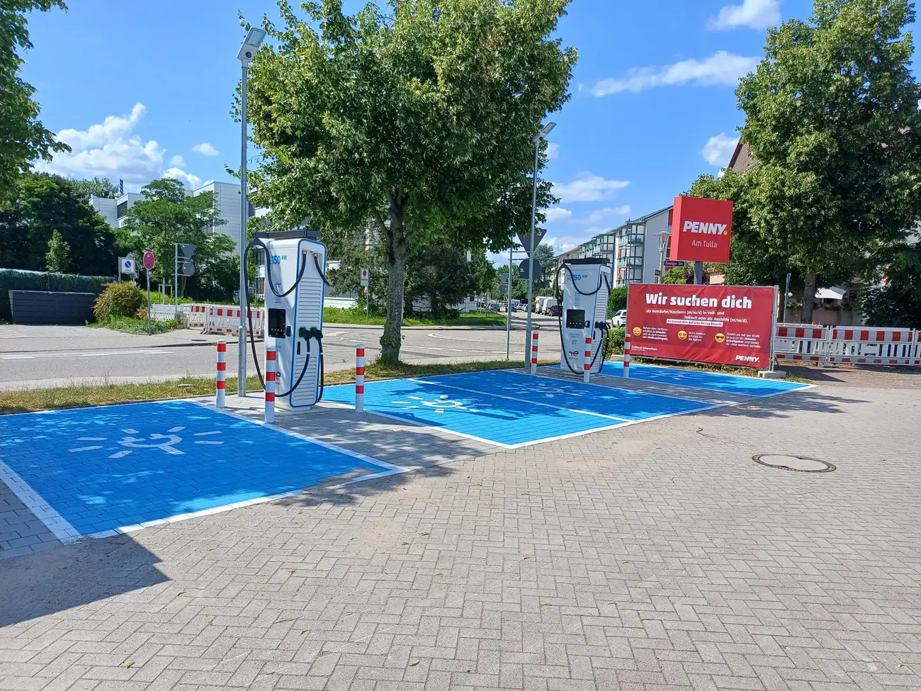 Parkplatz Penny mit Ladesäule von TotalEnergies 