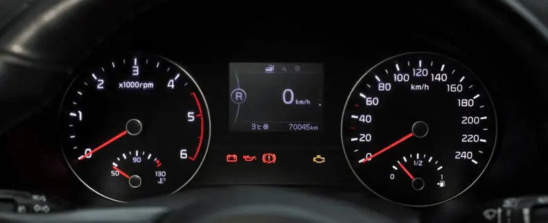 close-up-fuel-level-gauge-vehicl