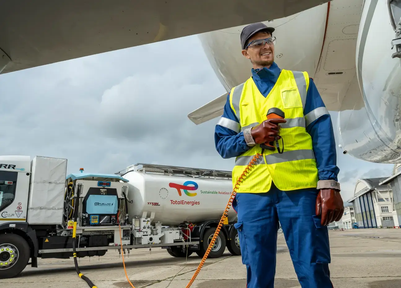 Le Bourget photos - TotalEnergies aviation refuelling