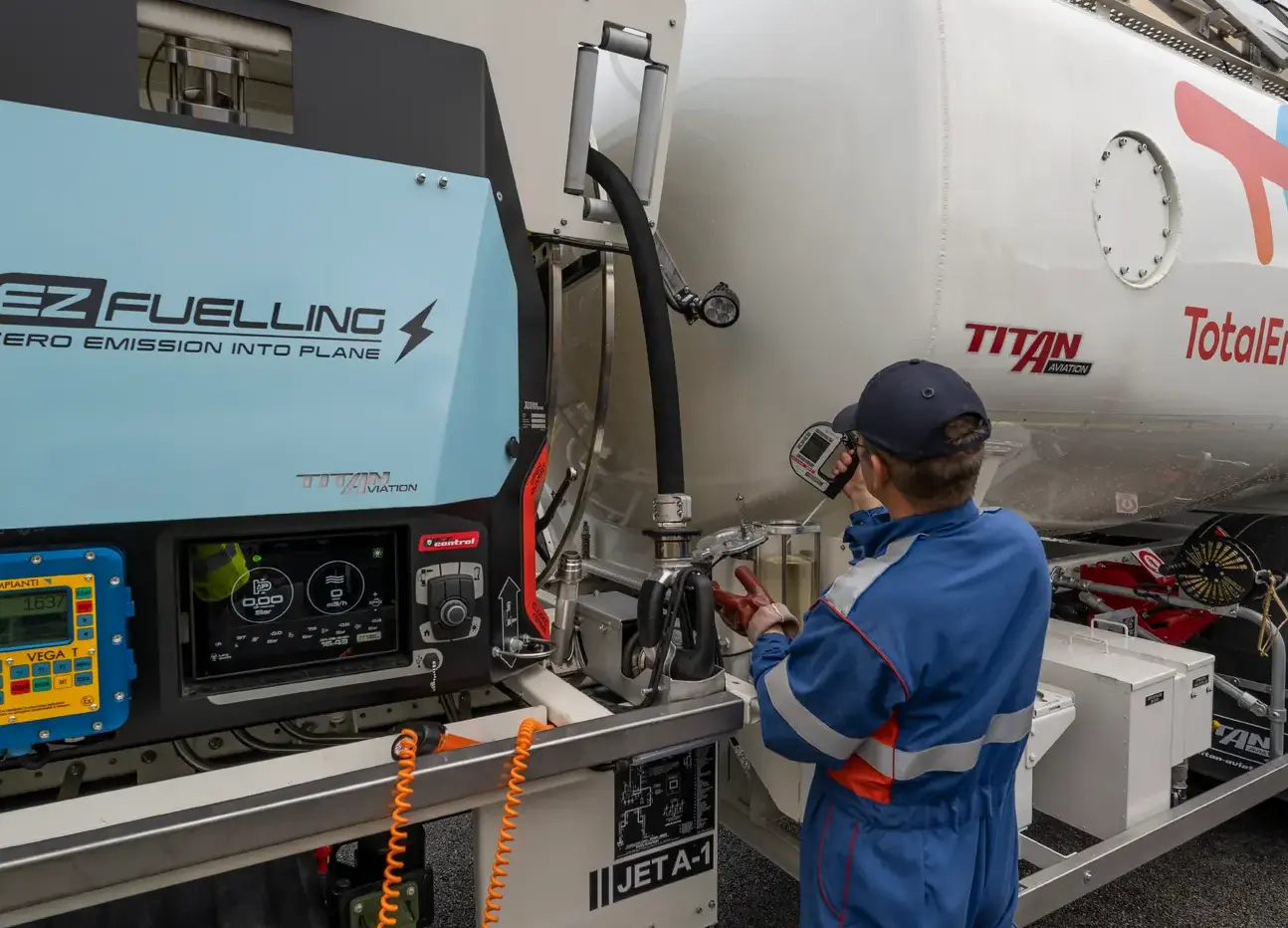 Le Bourget photos - TotalEnergies aviation refuelling
