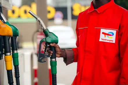 Station-service de Capossoca (Luanda, Angola)
