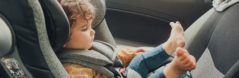 Postavljanje dječjih autosjedalica u automobil