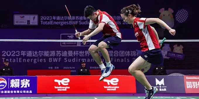 Huang Yaqiong and Zheng Siwei jumping for joy at TotalEnergies BWF Sudirman Cup Finals 2023